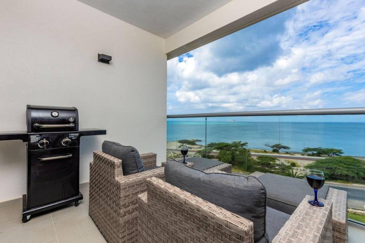 Breath Taking Beach Front Views Condo Eagle Beach パームビーチ エクステリア 写真